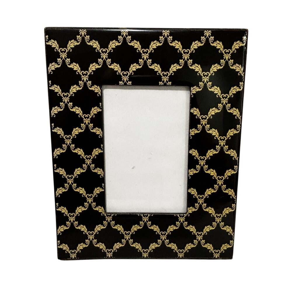 Black & Cream free standing 4" x 6" photo frame ornate geometric design